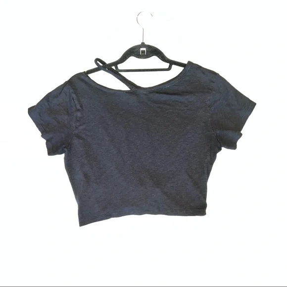 Express Crop Top - Picture 2 of 3